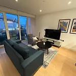 Luxury Modern 2Bd 2Ba White City Living Apartment